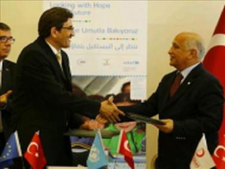 ЮНИСЕФ и «Красный полумесяц» будут совместно помогать сирийским беженцам