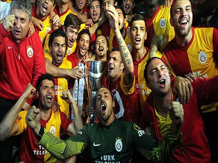  Президент Турции поздравил чемпиона Суперлиги Турции-команду 