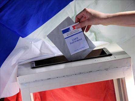  Сегодня во Франции проходит первый тур президентских выборов