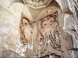Мечеть Улу и лечебница Дар-уш-Шифа, расположенные в Дивриги