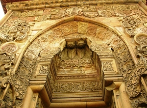 Памятник истории мечеть Улу - лечебница Дар-уш-Шифа